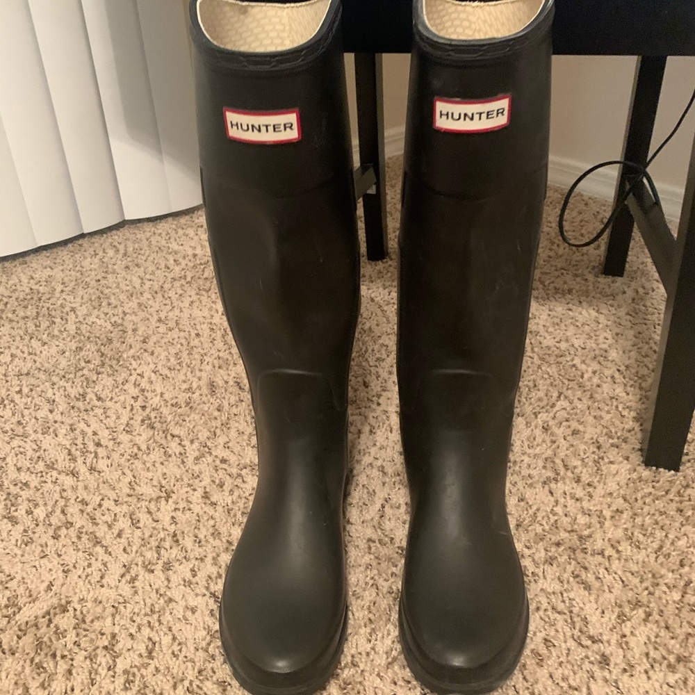 Hunter Matte Black Rain Boots Size 7